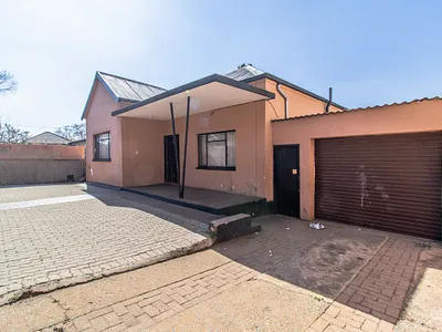 9 Bedroom House For Sale in Johannesburg - TTBr.webp