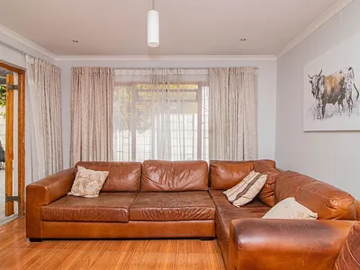 2 Bedroom House For Sale in Milnerton - aHYK.webp