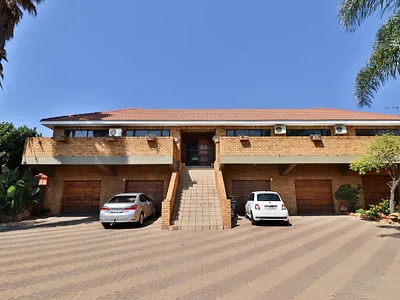 7 Bedroom House For Sale in Johannesburg - sGZJ.webp
