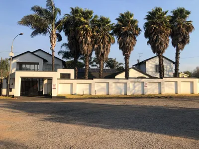 5 Bedroom House For Sale in Roodepoort - krz1.webp
