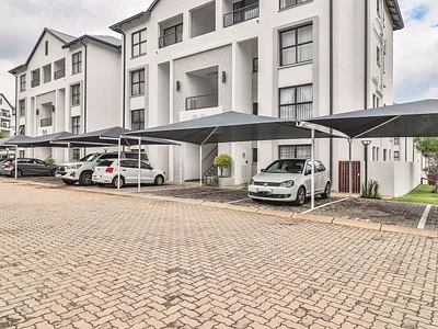 1 Bedroom Townhouse For Sale in Edenvale - R9gJ.webp