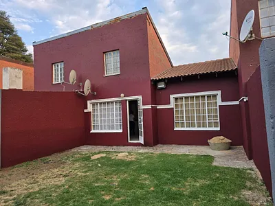 2 Bedroom Townhouse For Sale in Germiston - mvx7.webp
