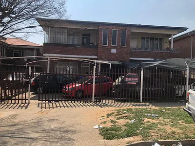 8 Bedroom Apartment For Sale in Johannesburg - 5qVB.webp