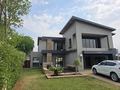 5 Bedroom House For Sale in Eye Of Africa, Eikenhof - 2Wcd.webp