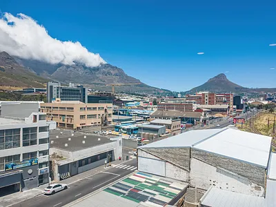 0.5 Bedroom Apartment For Sale in Cape Town - 8GrW.webp