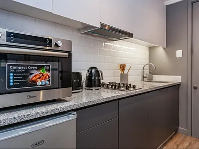 0.5 Bedroom Apartment For Sale in Cape Town - HfTi.webp