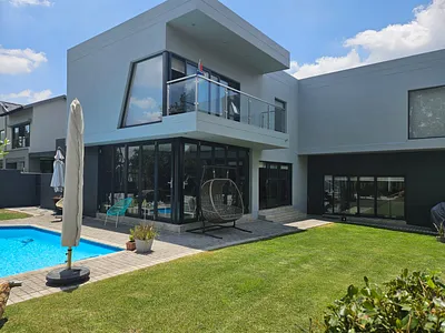 4 Bedroom House For Sale in Eye Of Africa, Eikenhof - img