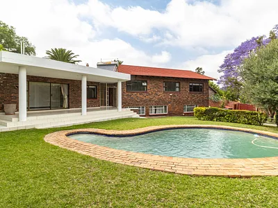 4 Bedroom House For Sale in Johannesburg - lZ3H.webp