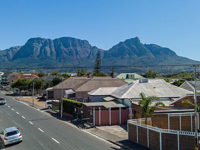 2 Bedroom Apartment For Sale in Cape Town - NJer.webp