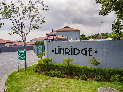 2 Bedroom Townhouse For Sale in Johannesburg - wxh6.webp