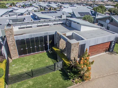 3 Bedroom House To Rent in Eye Of Africa, Eikenhof - O6GU.webp