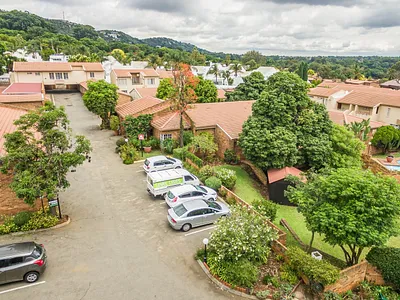 2 Bedroom Townhouse For Sale in Bedfordview - lTji.webp