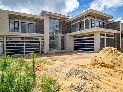 4 Bedroom Townhouse For Sale in Eye Of Africa, Eikenhof - V3Sp.webp