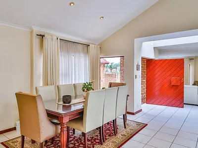 3 Bedroom House To Rent in Johannesburg - PbqX.webp