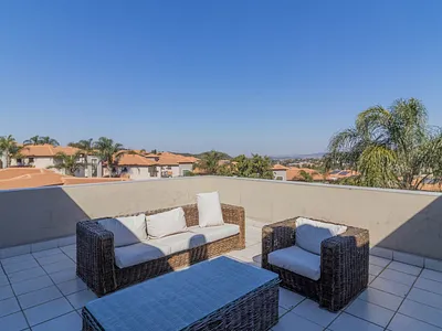 3 Bedroom Apartment For Sale in Johannesburg - TmeK.webp