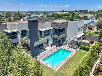 5 Bedroom House For Sale in Centurion - OcAa.webp