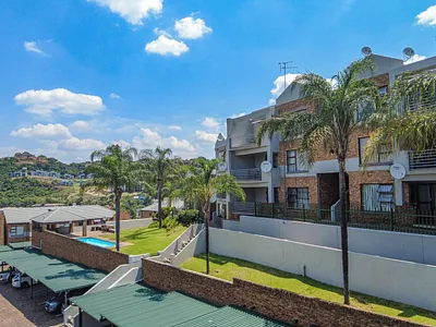2 Bedroom Townhouse For Sale in Johannesburg - ip9M.webp