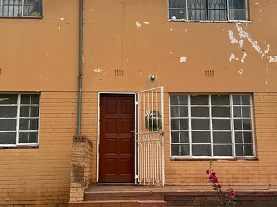 4 Bedroom House For Sale in Johannesburg - img