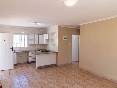 2 Bedroom Townhouse To Rent in Johannesburg - img