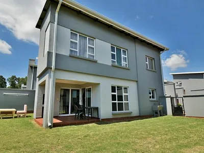 3 Bedroom Townhouse For Sale in Eye Of Africa, Eikenhof - 4Fyf.webp