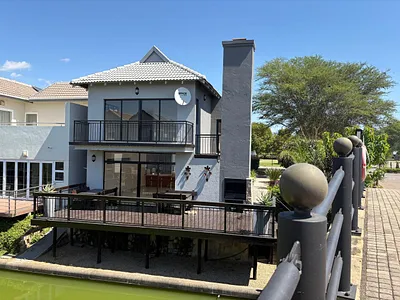 4 Bedroom House For Sale in Hartbeespoort - Tud7.webp