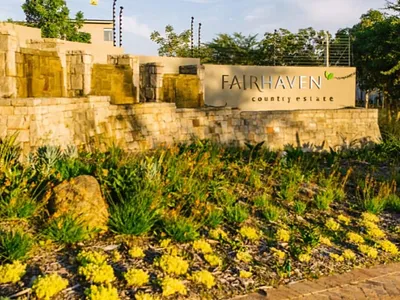 3 Bedroom House For Sale in Somerset West - MN8c.webp