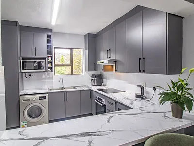 2 Bedroom Townhouse For Sale in Johannesburg - 5KUB.webp