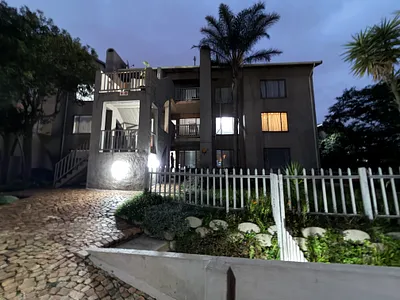 2 Bedroom Townhouse For Sale in Johannesburg - pG7e.webp