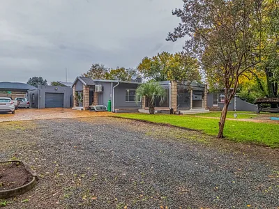4 Bedroom House For Sale in Johannesburg - img