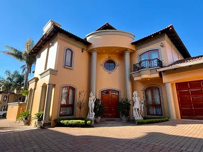 4 Bedroom House To Rent in Bedfordview - OMJ0.webp