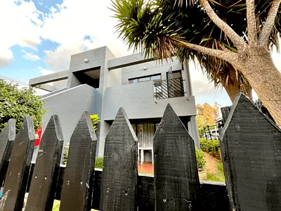 1 Bedroom Apartment For Sale in Johannesburg - N64h.webp