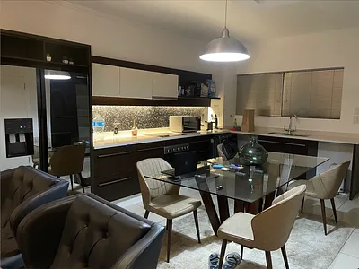 2 Bedroom Apartment For Sale in Sandton - img