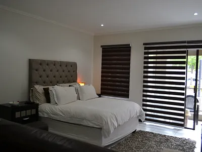 0.5 Bedroom Apartment To Rent in Sandton - img