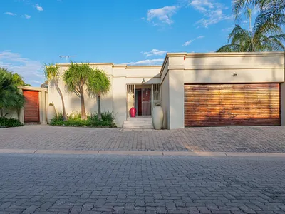 3 Bedroom Townhouse For Sale in Sandton - y7Ze.webp
