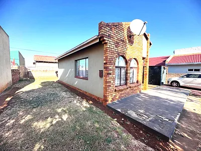 2 Bedroom House For Sale in Boksburg - 02J2.webp