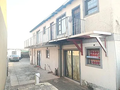 9 Bedroom House For Sale in Germiston - img