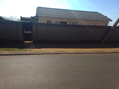 3 Bedroom House For Sale in Boksburg - hY38.webp