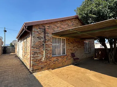 5 Bedroom House For Sale in Brakpan - W2Vk.webp