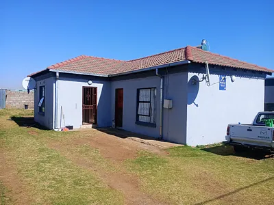 2 Bedroom House For Sale in Klippoortjie, Germiston - gVYT.webp