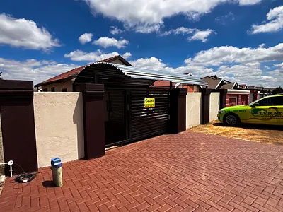 2 Bedroom House For Sale in Boksburg - moV2.webp