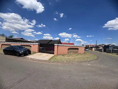 3 Bedroom House For Sale in Boksburg - 75Sl.webp