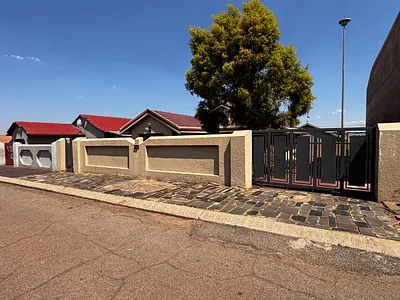 4 Bedroom House For Sale in Boksburg - img
