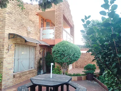 4 Bedroom House For Sale in Boksburg - ZZ7a.webp