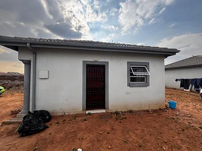 2 Bedroom House For Sale in Boksburg - img
