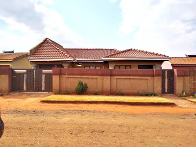 3 Bedroom House For Sale in Boksburg - t9LN.webp