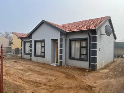 3 Bedroom House For Sale in Nigel - Ea3G.webp