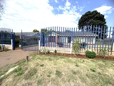 3 Bedroom House For Sale in Klippoortjie, Boksburg - lRne.webp