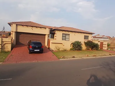 4 Bedroom House For Sale in Katlehong - AIRT.webp