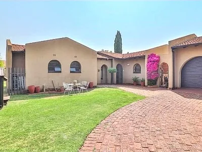 3 Bedroom House For Sale in Boksburg - EfQO.webp