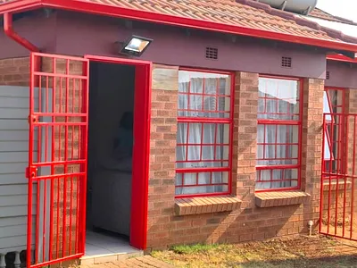 3 Bedroom House For Sale in Clayville, Midrand - GEOh.webp